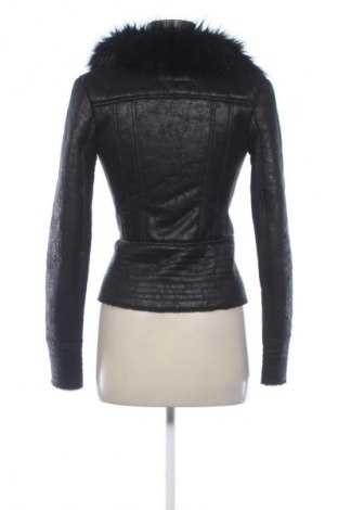 Дамско яке Guess, Размер XS, Цвят Черен, Цена 123,00 лв.