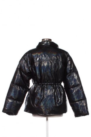 Γυναικείο μπουφάν Pieces, Μέγεθος M, Χρώμα Μαύρο, Τιμή 47,62 €