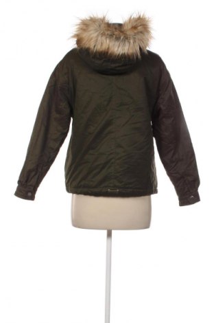 Női dzseki Pull&Bear, Méret XS, Szín Zöld, Ár 11 109 Ft