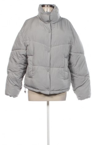 Γυναικείο μπουφάν Pull&Bear, Μέγεθος S, Χρώμα Γκρί, Τιμή 32,99 €