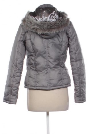 Дамско яке Refuge, Размер M, Цвят Сив, Цена 41,99 лв.