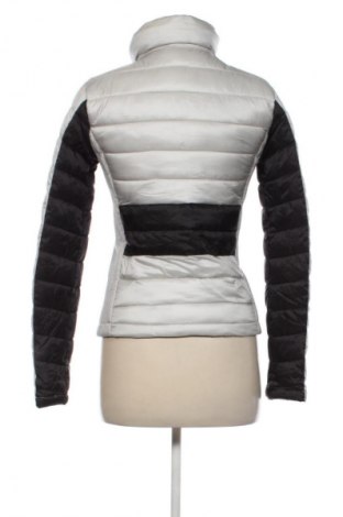 Дамско яке Superdry, Размер S, Цвят Многоцветен, Цена 46,99 лв.