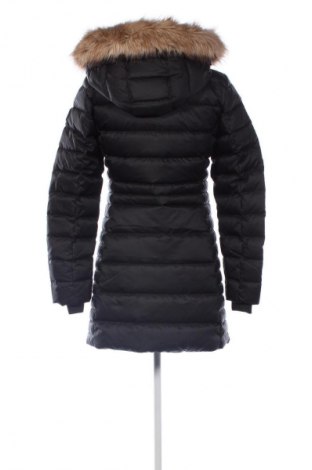 Dámská bunda  Tommy Hilfiger, Velikost XS, Barva Černá, Cena  6 699,00 Kč
