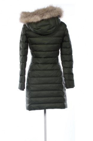 Дамско яке Tommy Jeans, Размер XS, Цвят Зелен, Цена 229,99 лв.