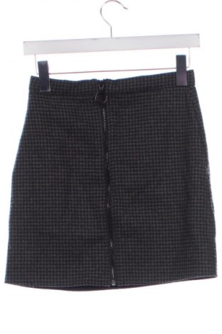 Kinderrock Reserved, Größe 10-11y/ 146-152 cm, Farbe Mehrfarbig, Preis 7,99 €