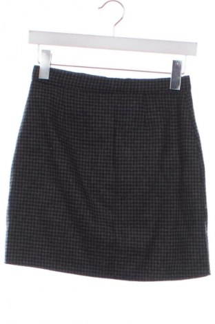 Kinderrock Reserved, Größe 10-11y/ 146-152 cm, Farbe Mehrfarbig, Preis 7,99 €