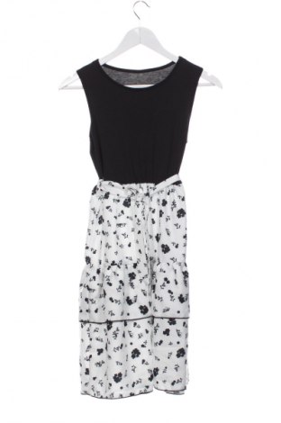 Dětské šaty  SHEIN, Velikost 11-12y/ 152-158 cm, Barva Vícebarevné, Cena  304,00 Kč