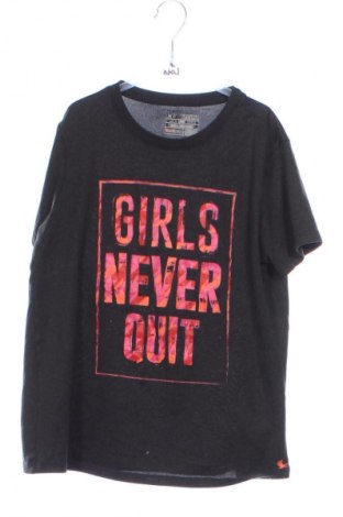 Dětské tričko  Under Armour, Velikost 11-12y/ 152-158 cm, Barva Šedá, Cena  209,00 Kč
