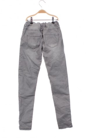 Gyerek farmernadrág Here+There, Méret 10-11y / 146-152 cm, Szín Szürke, Ár 1 539 Ft