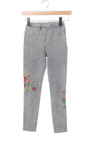 Παιδικό παντελόνι LC Waikiki, Μέγεθος 6-7y/ 122-128 εκ., Χρώμα Γκρί, Τιμή 8,99 €