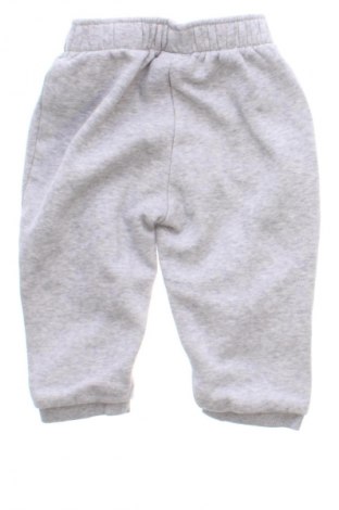 Παιδικό παντελόνι PUMA, Μέγεθος 6-9m/ 68-74 εκ., Χρώμα Γκρί, Τιμή 21,00 €