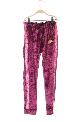 Dětské tepláky Nike, Velikost 5-6y/ 116-122 cm, Barva Růžová, Cena  219,00 Kč