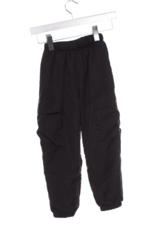 Detské tepláky SHEIN, Veľkosť 6-7y/ 122-128 cm, Farba Čierna, Cena  8,95 €