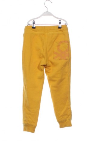 Παιδική κάτω φόρμα United Colors Of Benetton, Μέγεθος 7-8y/ 128-134 εκ., Χρώμα Κίτρινο, Τιμή 13,81 €