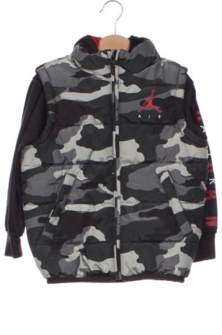 Kinderjacke Air Jordan Nike, Größe 2-3m/ 56-62 cm, Farbe Mehrfarbig, Preis 17,99 €