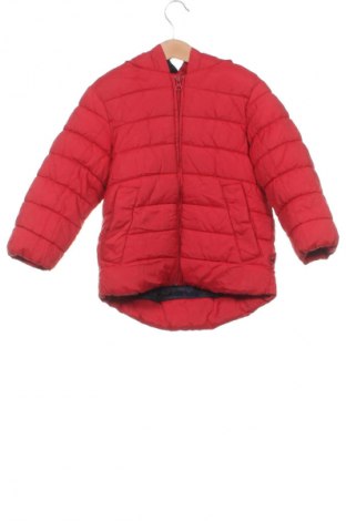 Dětská bunda  United Colors Of Benetton, Velikost 2-3y/ 98-104 cm, Barva Červená, Cena  759,00 Kč