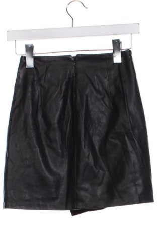 Bőrszoknya Bershka, Méret XS, Szín Fekete, Ár 3 899 Ft