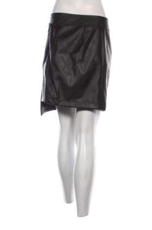 Кожена пола ONLY, Размер M, Цвят Черен, Цена 6,99 лв.