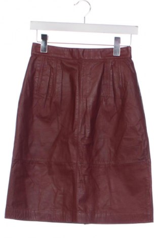 Кожена пола Unbranded, Размер XS, Цвят Червен, Цена 36,10 лв.