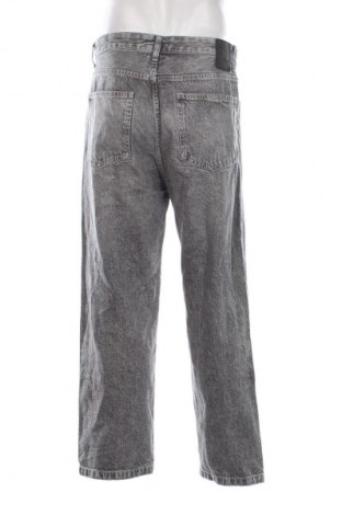 Blugi de bărbați Bershka, Mărime L, Culoare Gri, Preț 38,99 Lei