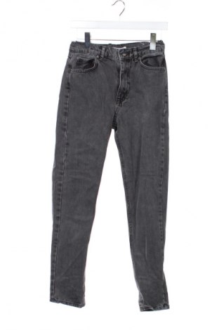 Herren Jeans Pull&Bear, Größe S, Farbe Grau, Preis 13,99 €
