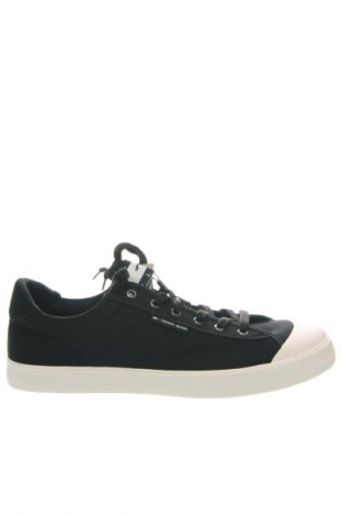 Férfi cipők
 Tommy Jeans, Méret 45, Szín Fekete, Ár 27 539 Ft