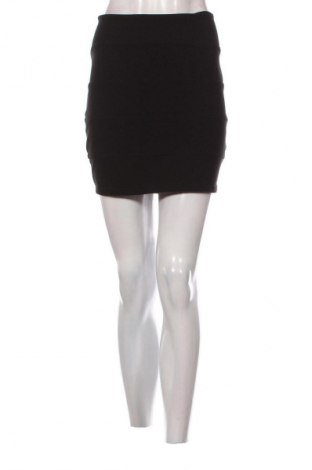 Spódnica Amisu, Rozmiar S, Kolor Czarny, Cena 43,77 zł