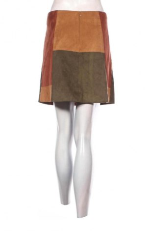 Пола Amisu, Размер M, Цвят Многоцветен, Цена 11,99 лв.