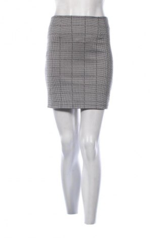 Пола Chicoree, Размер S, Цвят Многоцветен, Цена 19,00 лв.