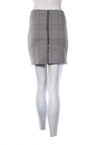 Пола Chicoree, Размер S, Цвят Многоцветен, Цена 19,00 лв.