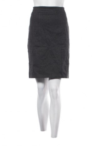 Пола Class International, Размер M, Цвят Сив, Цена 5,99 лв.