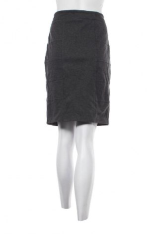 Пола Class International, Размер M, Цвят Сив, Цена 5,99 лв.