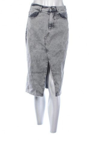 Пола Clockhouse, Размер S, Цвят Сив, Цена 29,00 лв.