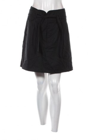 Пола Esprit, Размер M, Цвят Черен, Цена 14,99 лв.