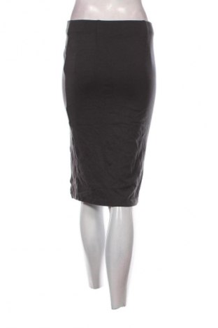 Пола Forever 21, Размер M, Цвят Сив, Цена 8,99 лв.