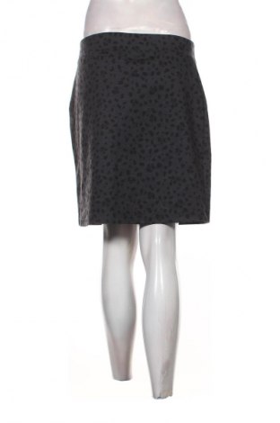 Пола Hema, Размер M, Цвят Многоцветен, Цена 10,99 лв.