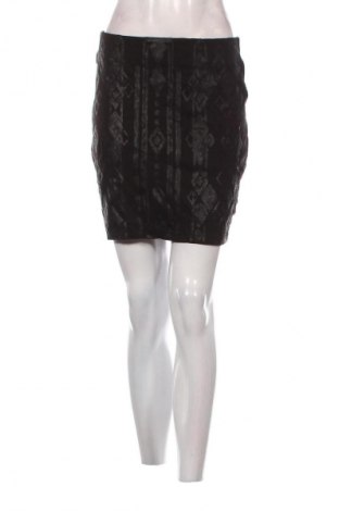 Пола Orsay, Размер M, Цвят Черен, Цена 12,99 лв.