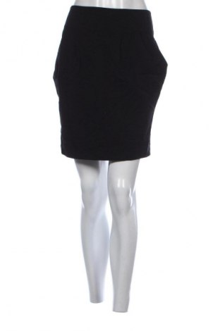 Пола Patrizia Pepe, Размер L, Цвят Черен, Цена 57,99 лв.