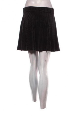 Пола Unbranded, Размер S, Цвят Черен, Цена 11,99 лв.