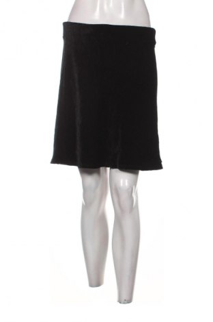 Пола Unbranded, Размер S, Цвят Черен, Цена 12,99 лв.