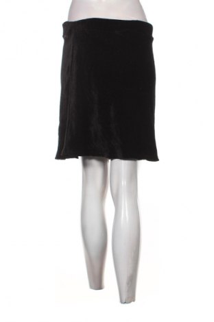 Пола Unbranded, Размер S, Цвят Черен, Цена 12,99 лв.