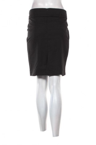 Пола Victory, Размер M, Цвят Черен, Цена 19,55 лв.