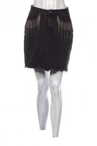 Пола Zuiki, Размер M, Цвят Черен, Цена 8,99 лв.