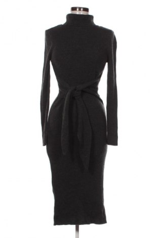 Рокля ASOS, Размер S, Цвят Сив, Цена 31,99 лв.