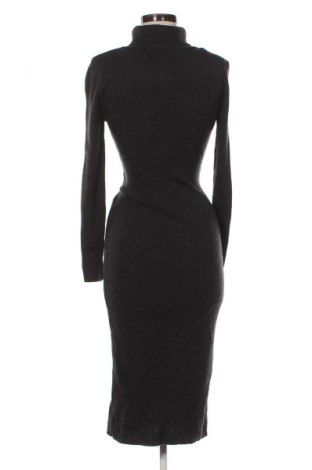 Рокля ASOS, Размер S, Цвят Сив, Цена 31,99 лв.