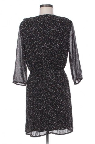 Рокля About You, Размер S, Цвят Многоцветен, Цена 61,94 лв.