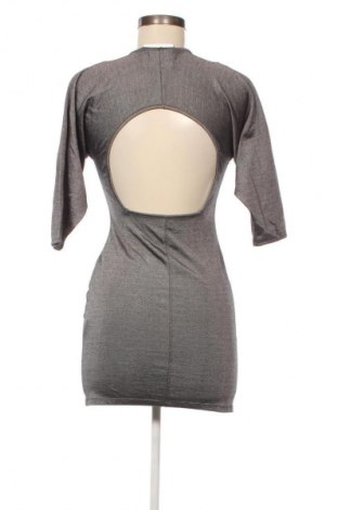 Рокля Acne, Размер XS, Цвят Сив, Цена 50,70 лв.