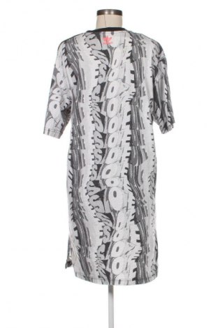 Рокля Adidas Originals, Размер S, Цвят Многоцветен, Цена 82,08 лв.