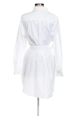 Ruha Amisu, Méret L, Szín Fehér, Ár 9 606 Ft