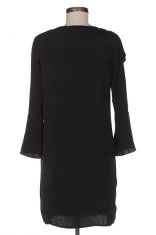 Ruha Amisu, Méret M, Szín Fekete, Ár 7 800 Ft